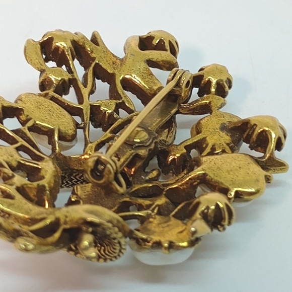 * Vintage Coro Baby Tooth Faux Pearls Flower Bouquet Pin Brooch - Picture 5 of 6